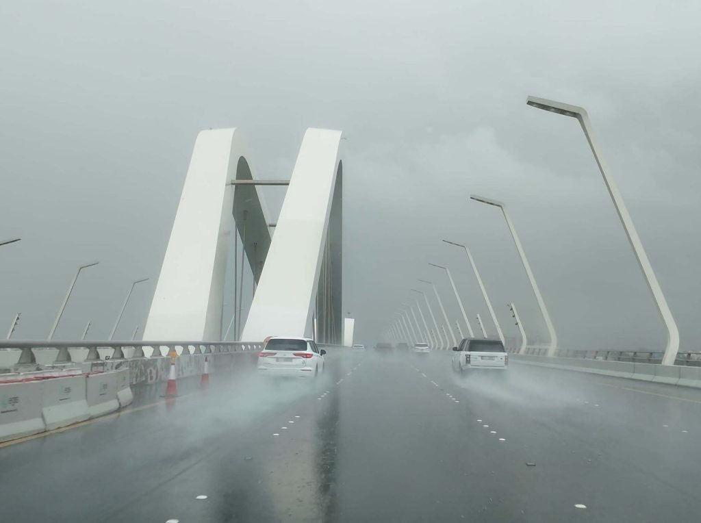 Heavy rain, thunderstorms sweep across UAE, affecting multiple emirates, key cities