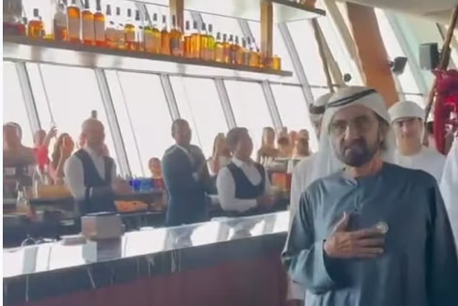 ‘We love you’: Surprised residents meet Sheikh Mohammed at Dubai restaurant