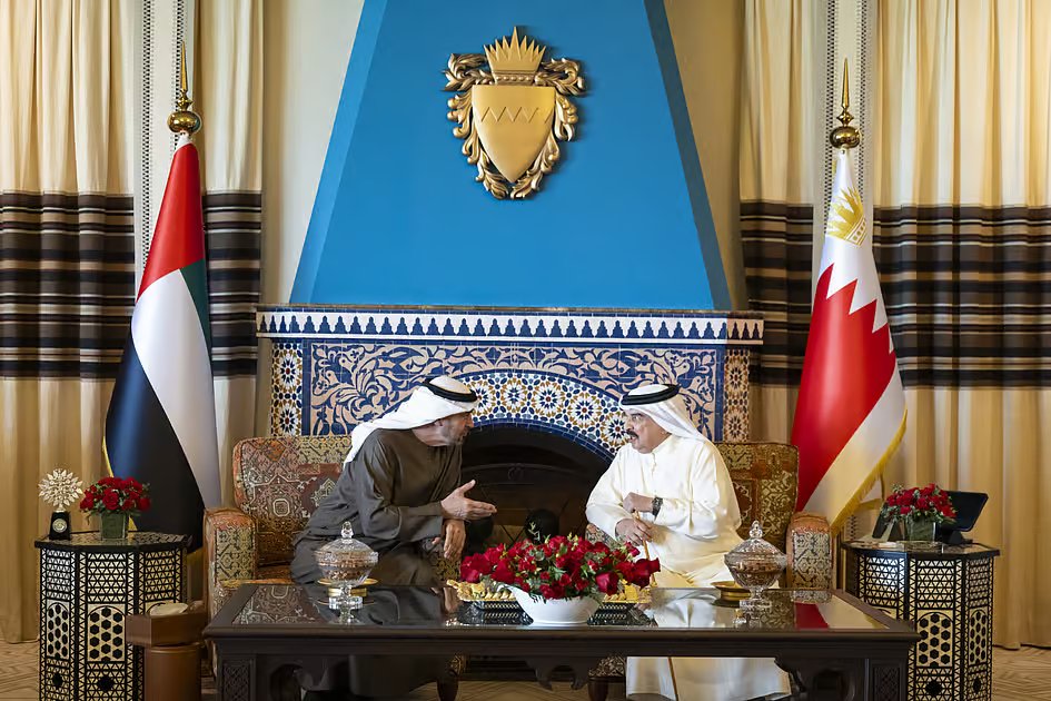 UAE President, Bahrain King discuss ties, regional developments