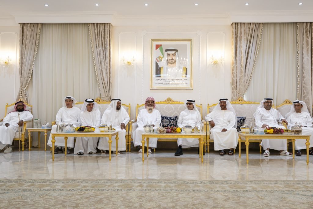 Hazza bin Zayed visits Mohamed Zaitoon Al Muhairi at his residence in Al Ain Region