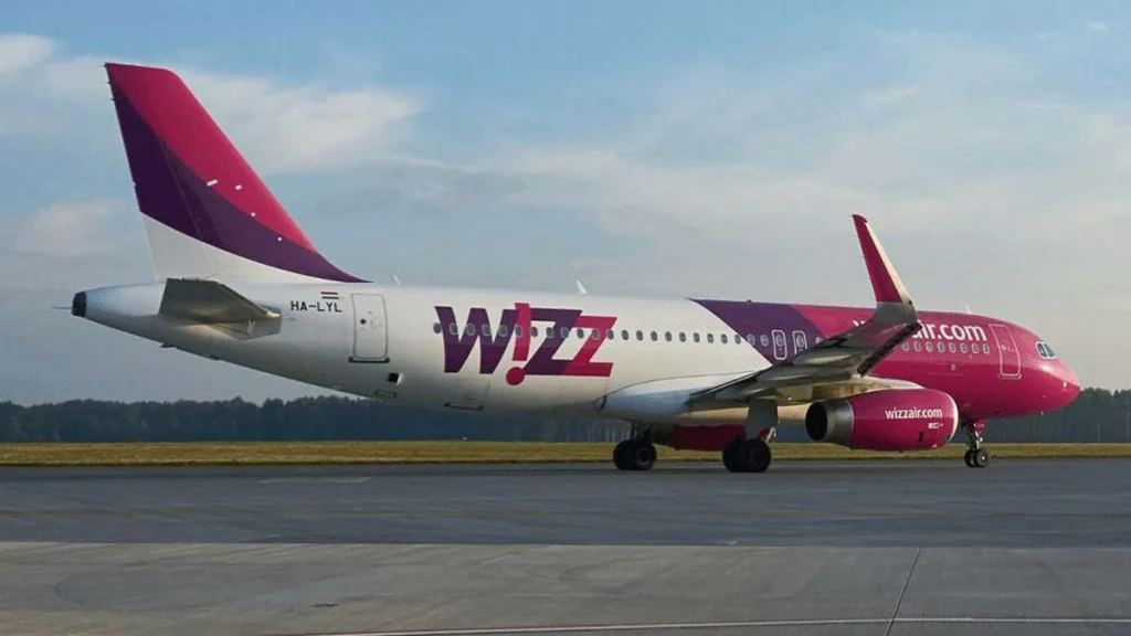 Wizz Air expects second-quarter sales measure to fall as fuel costs soar