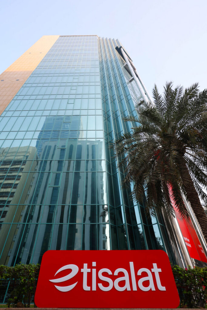 Etisalat, UAE University sign five-year partnership